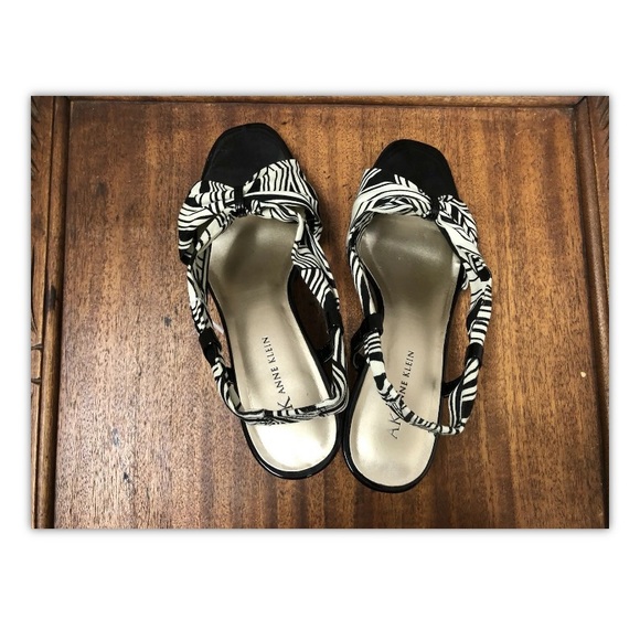 Anne Klein, sandals, black/white, heels, size8.5.: - Picture 3 of 11